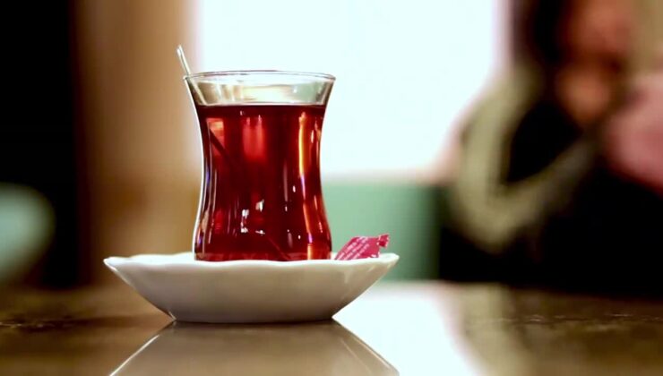 İngiliz şirket işe alım yapacak: Günde 300 farklı çay deneyecek tiryakiler aranıyor